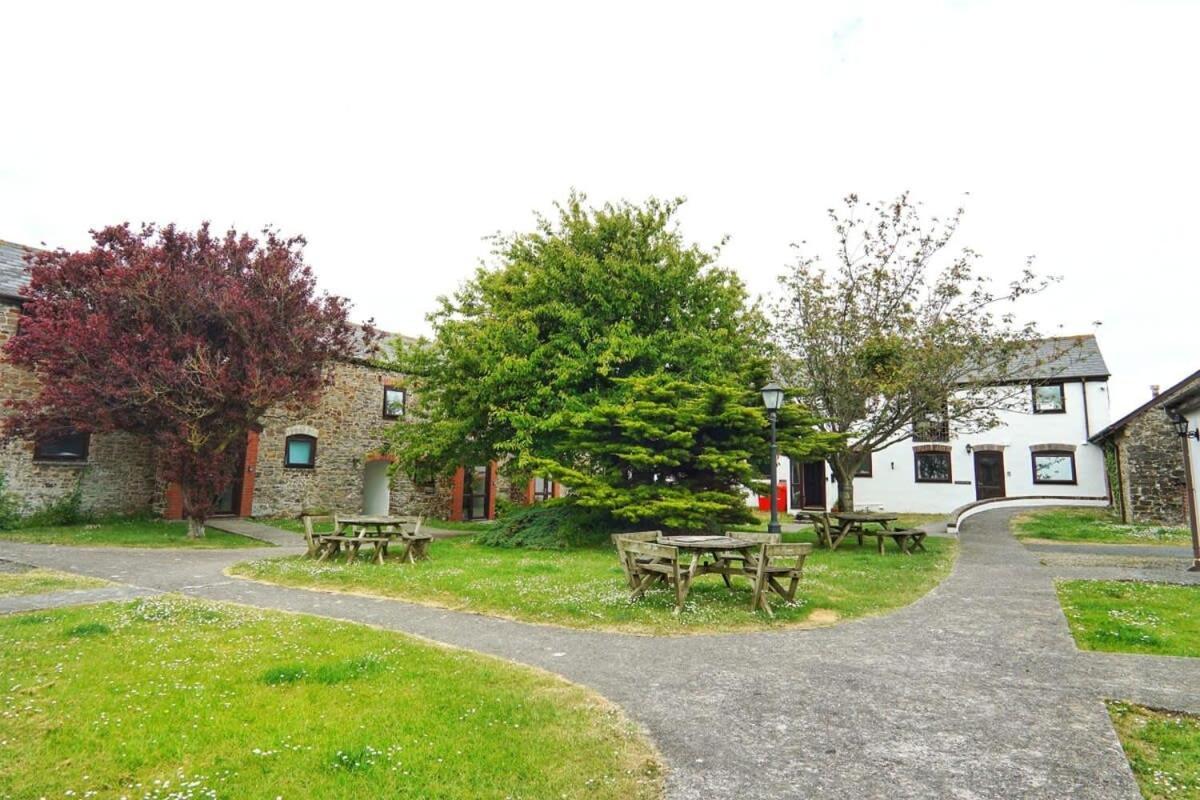 Lovely 2 Bedroom Coastal Cottage Near Bude Luaran gambar