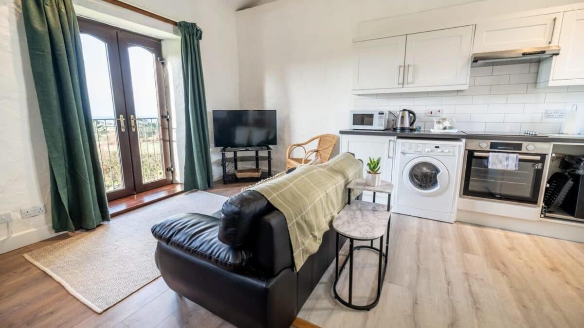 Lovely 2 Bedroom Coastal Cottage Near Bude Luaran gambar